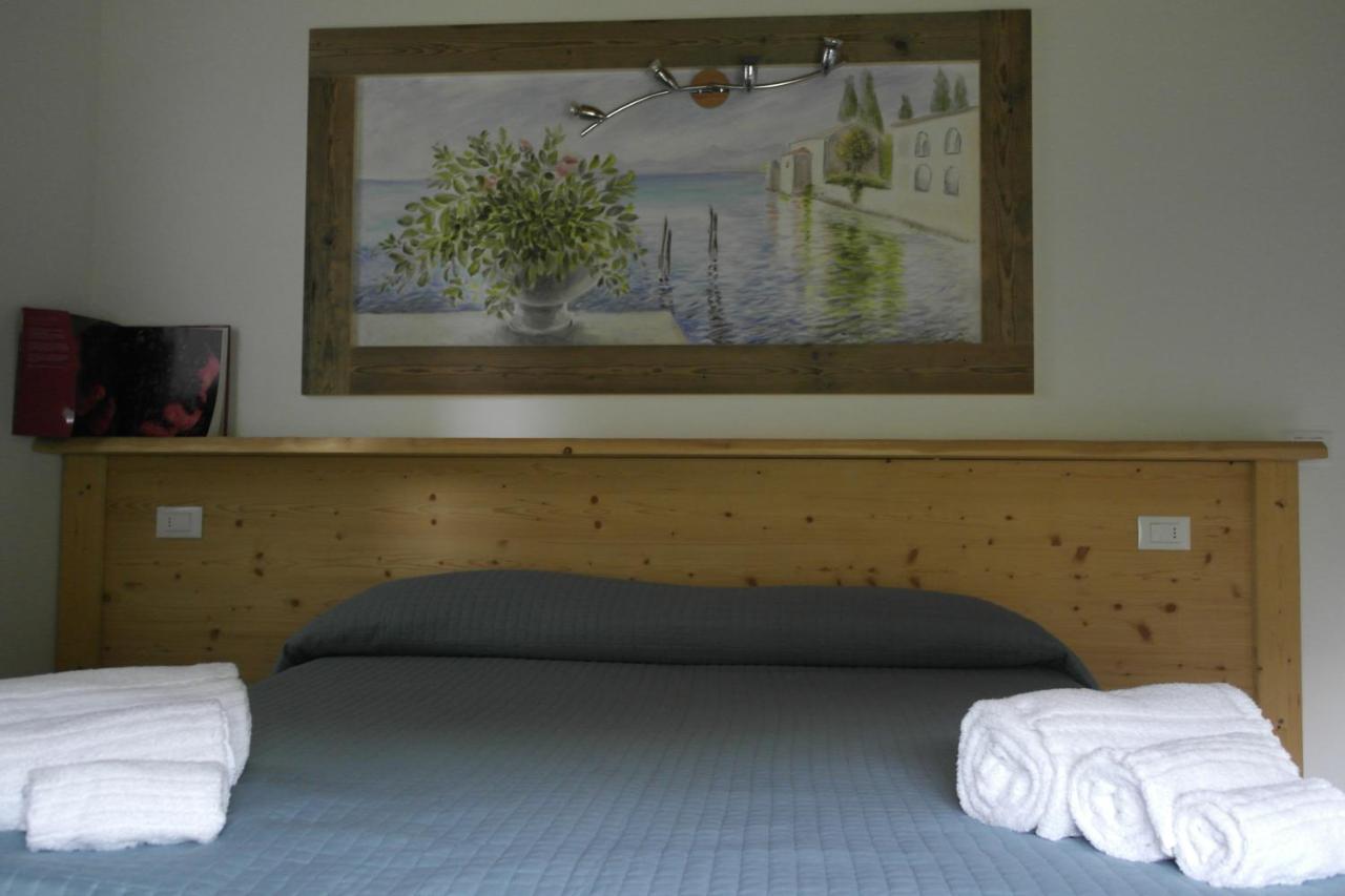 Agriturismo Fattoria Monte Baldo Vista Lago Caprino Veronese Exterior foto